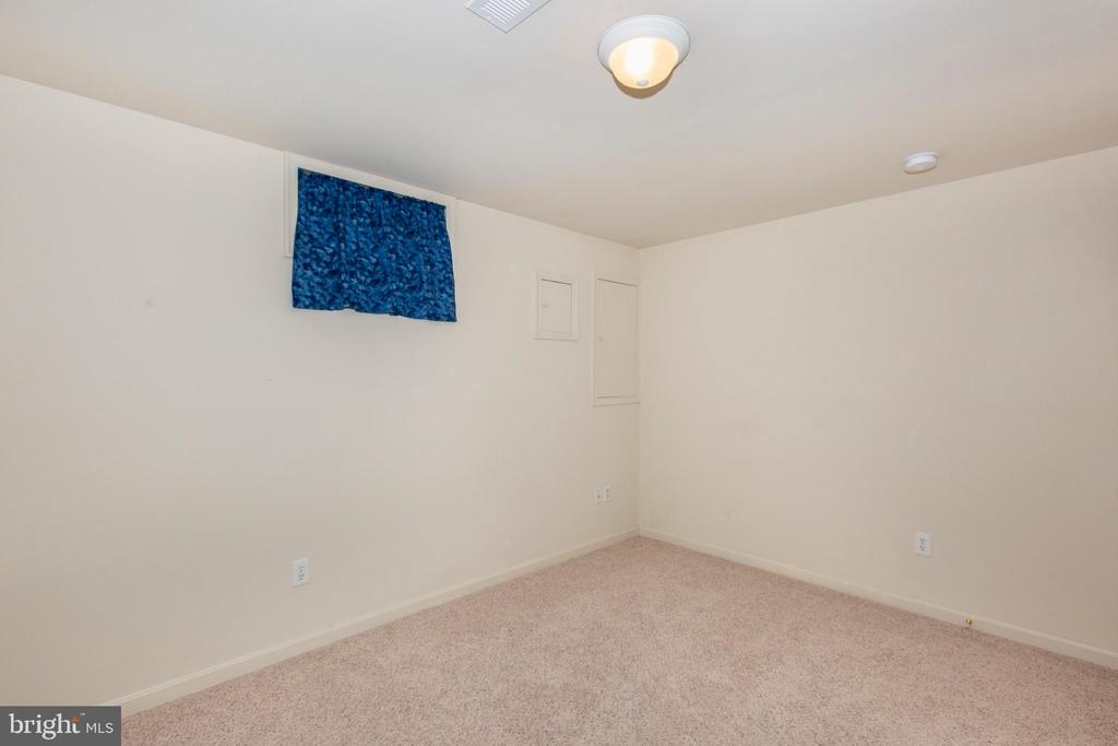 993 WAMPLER LANE