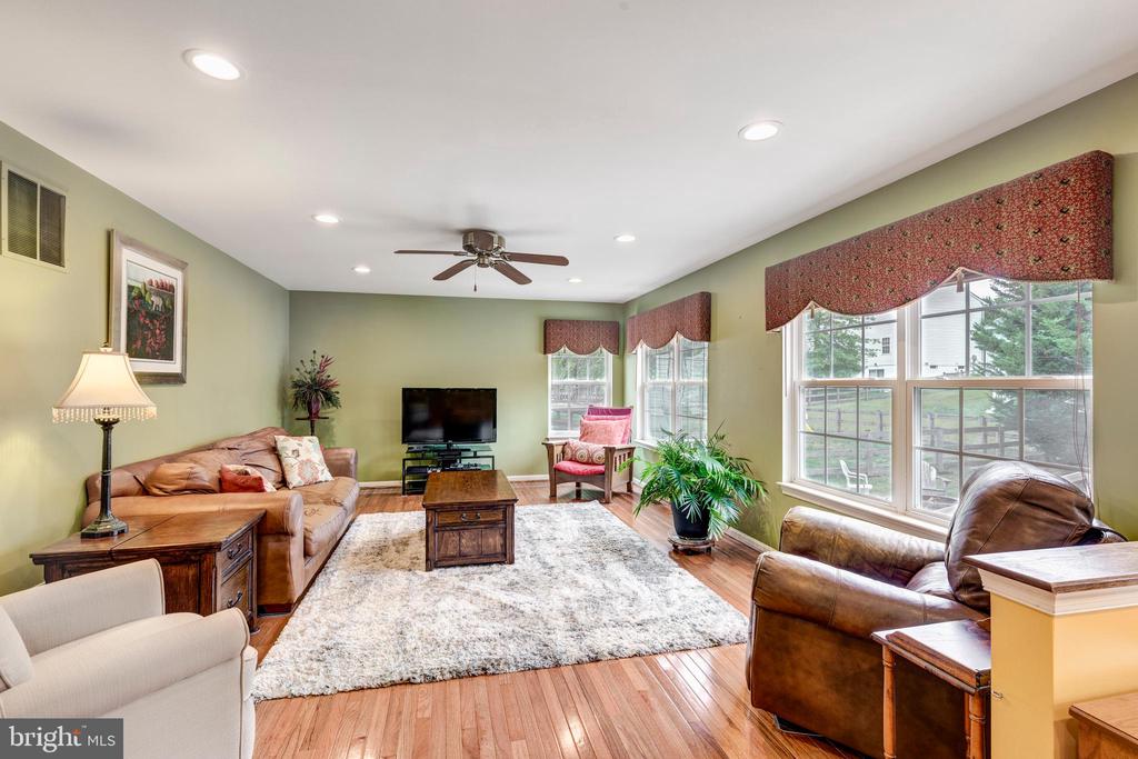 993 WAMPLER LANE