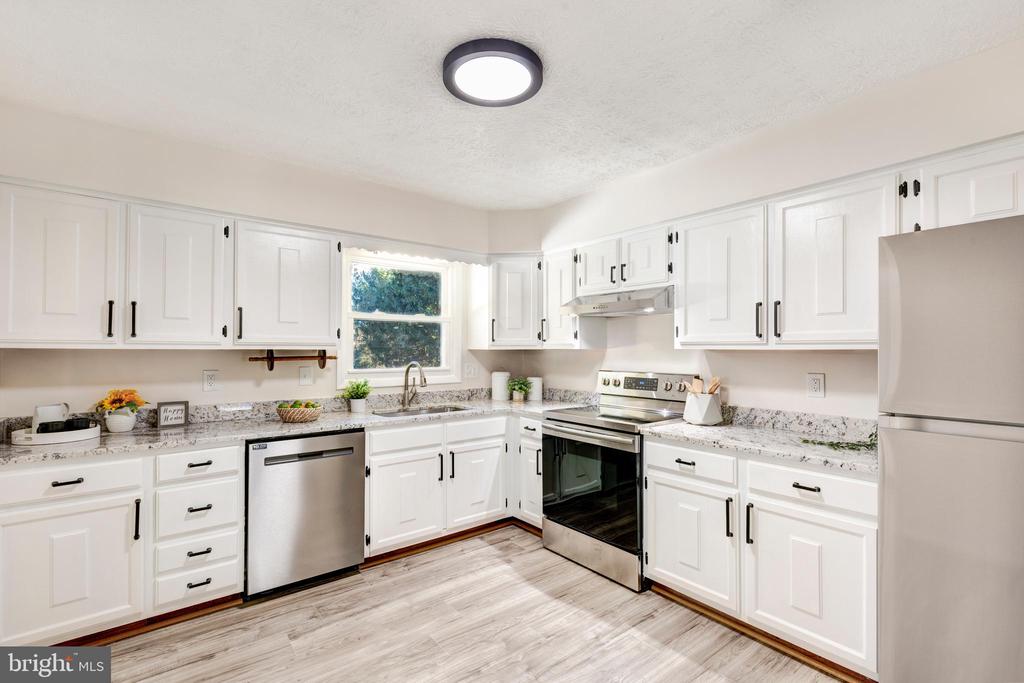 1202 FRIZZELL ROAD