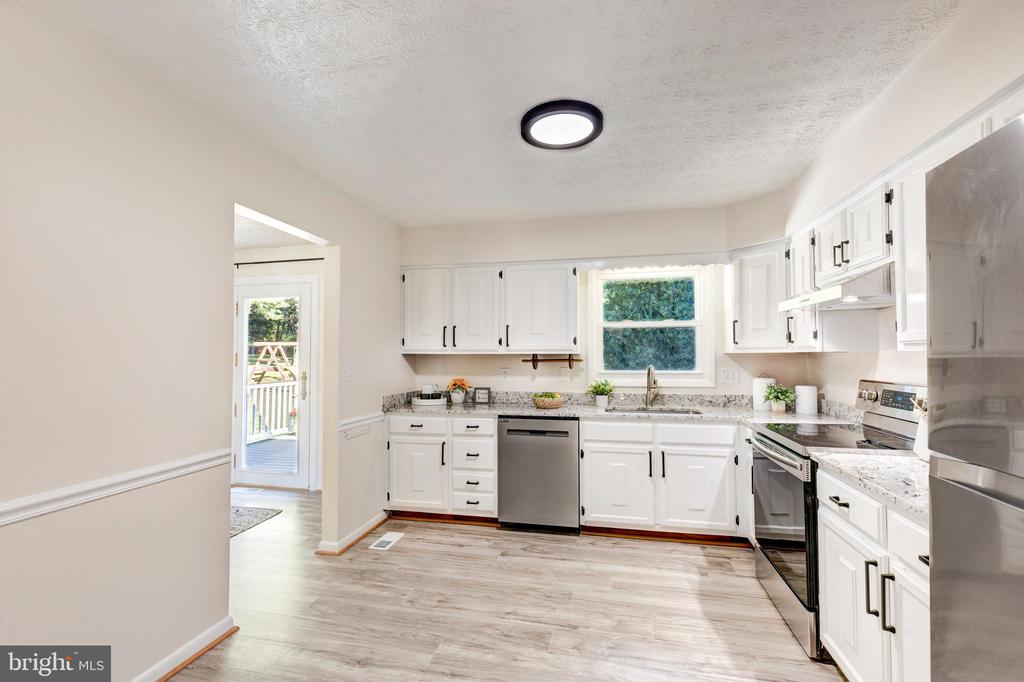 1202 FRIZZELL ROAD