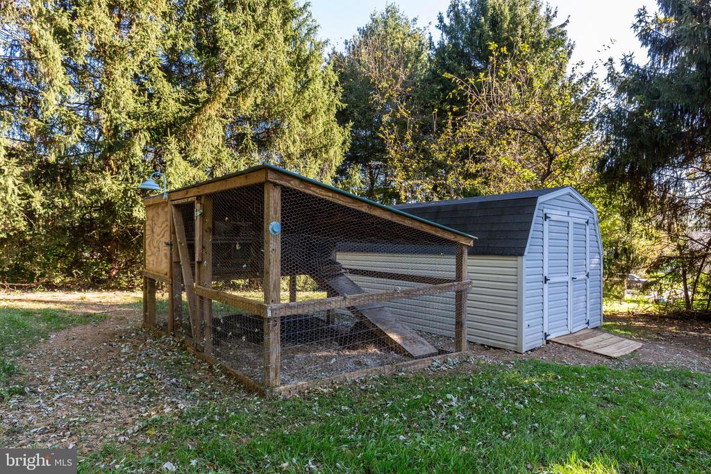 1202 FRIZZELL ROAD