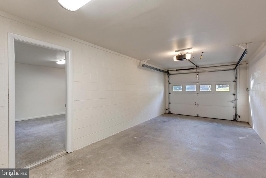 1202 FRIZZELL ROAD