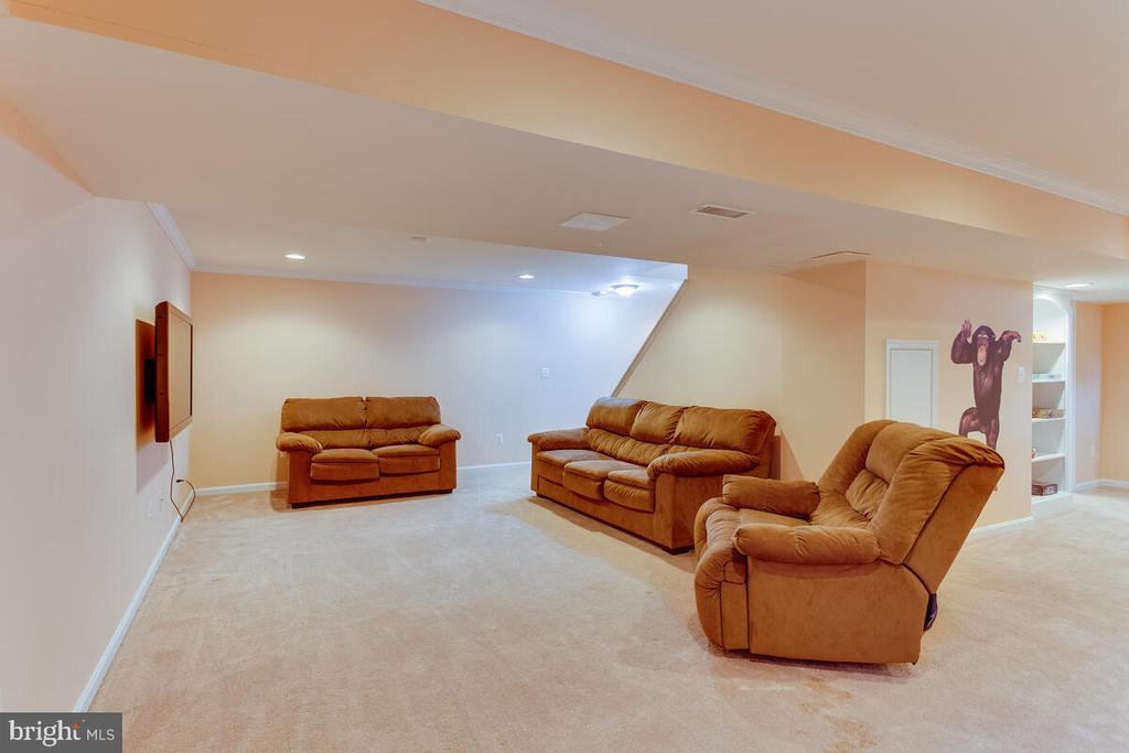 802 KITTERY DRIVE