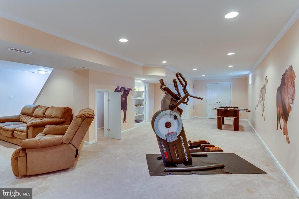 802 KITTERY DRIVE