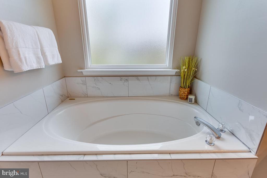 802 KITTERY DRIVE