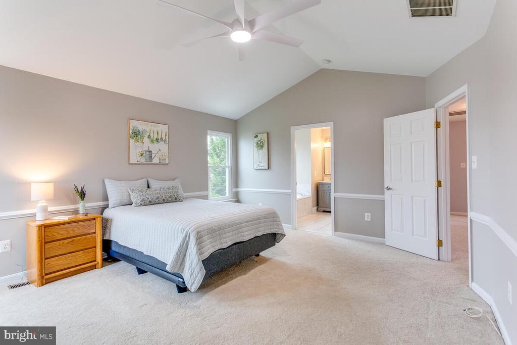 802 KITTERY DRIVE