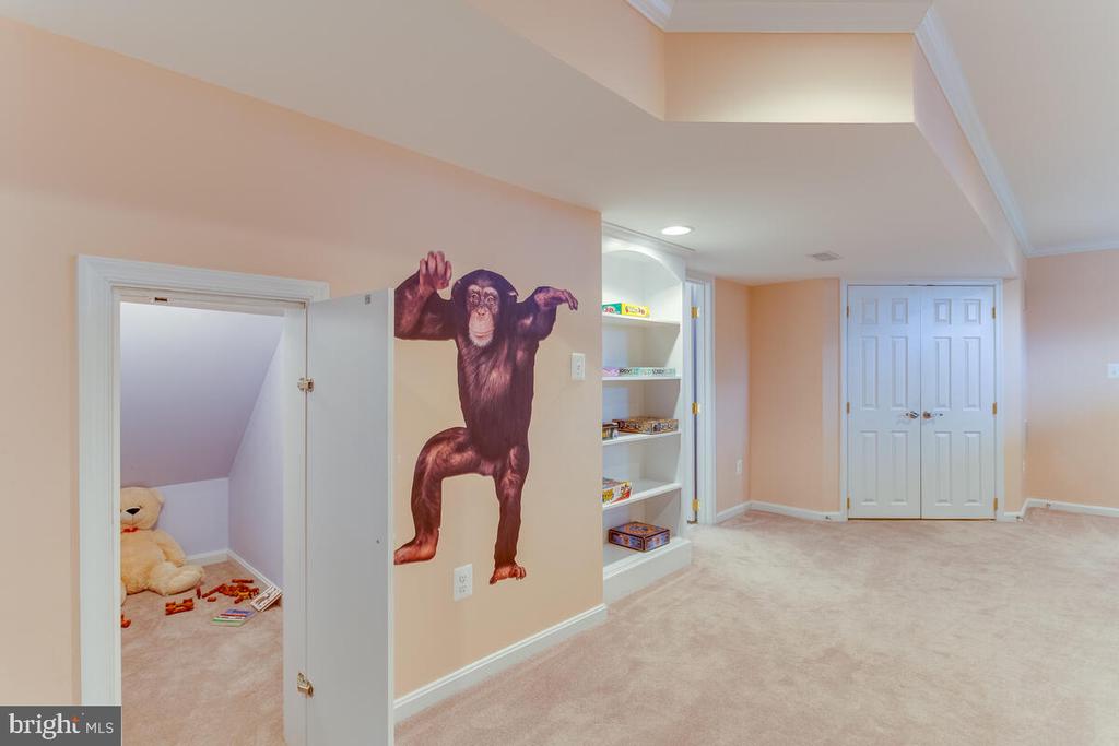 802 KITTERY DRIVE