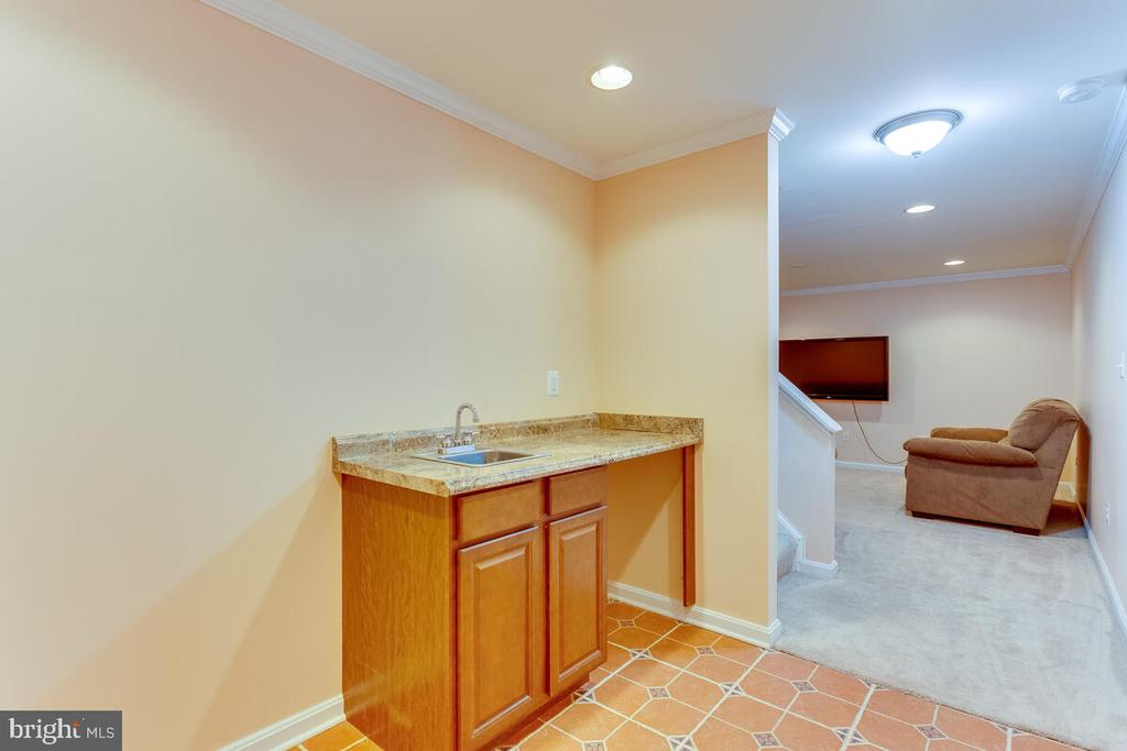 802 KITTERY DRIVE