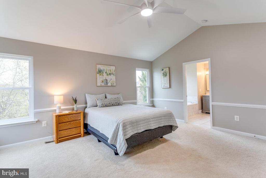 802 KITTERY DRIVE