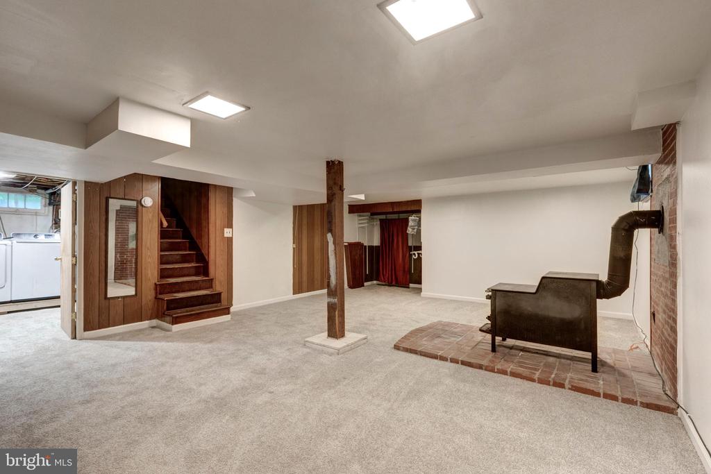 6109 OAKLAND MILLS ROAD