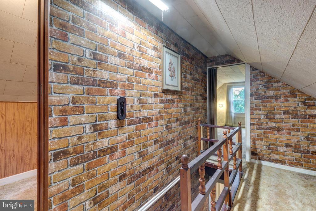 6109 OAKLAND MILLS ROAD