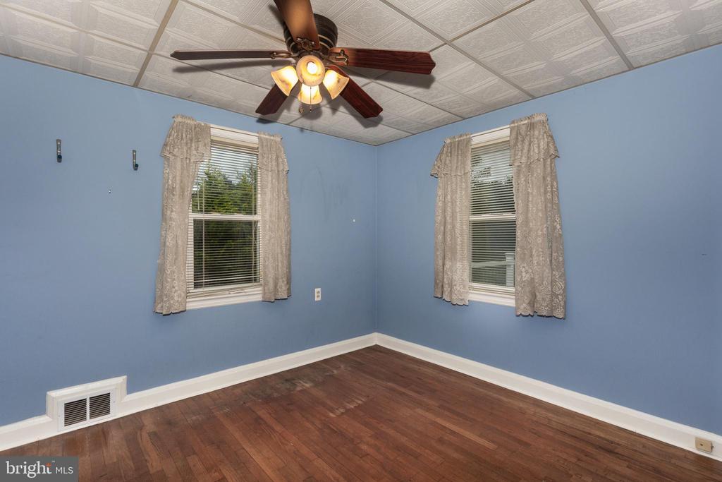 6109 OAKLAND MILLS ROAD