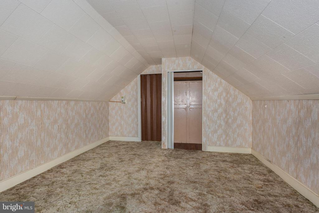6109 OAKLAND MILLS ROAD
