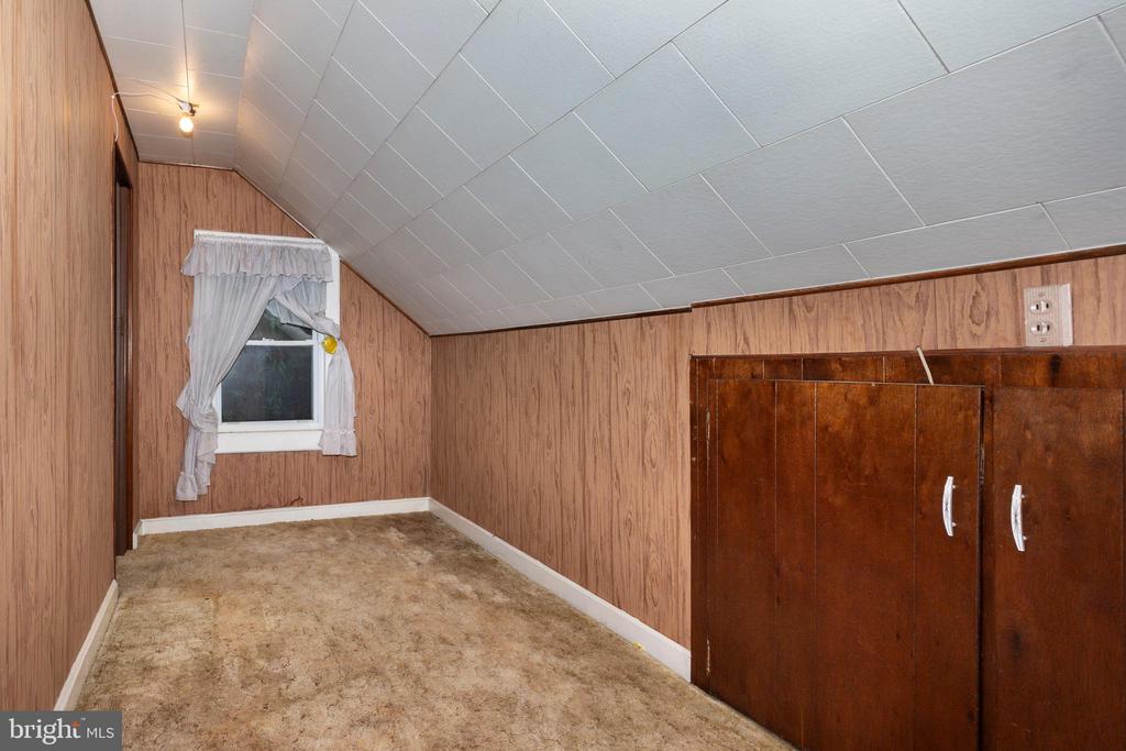 6109 OAKLAND MILLS ROAD