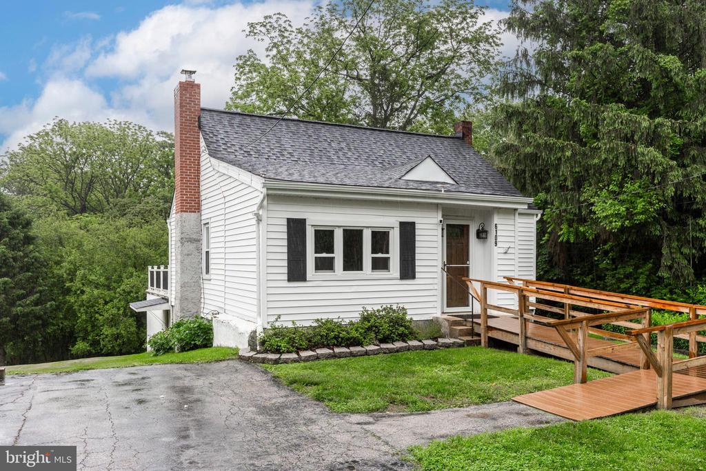 6109 OAKLAND MILLS ROAD