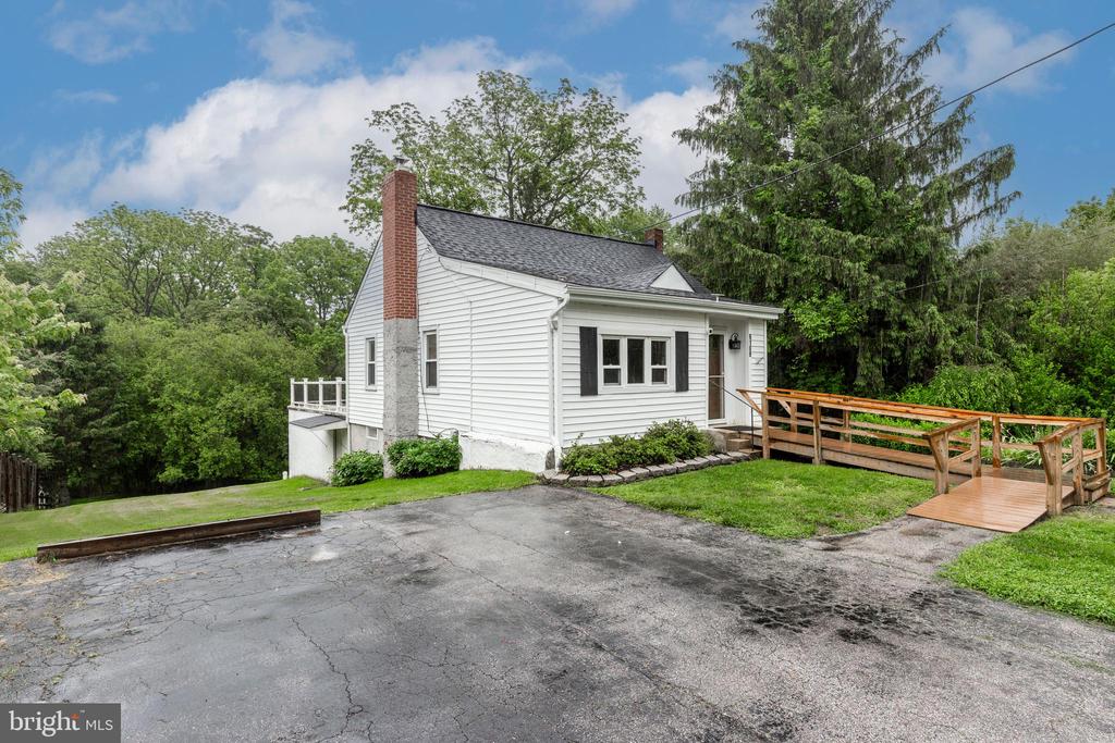 6109 OAKLAND MILLS ROAD