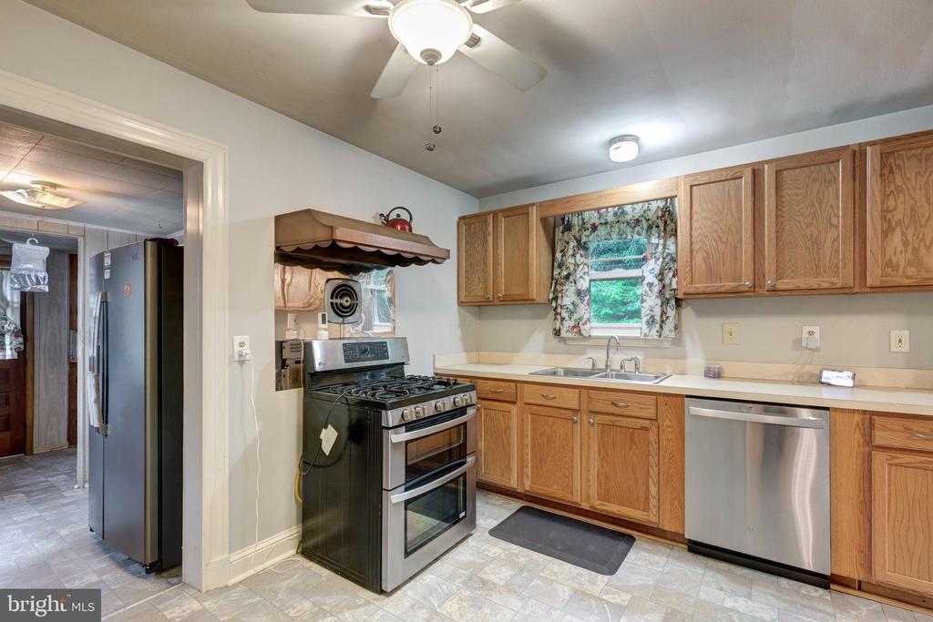 6109 OAKLAND MILLS ROAD