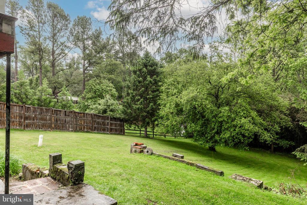 6109 OAKLAND MILLS ROAD