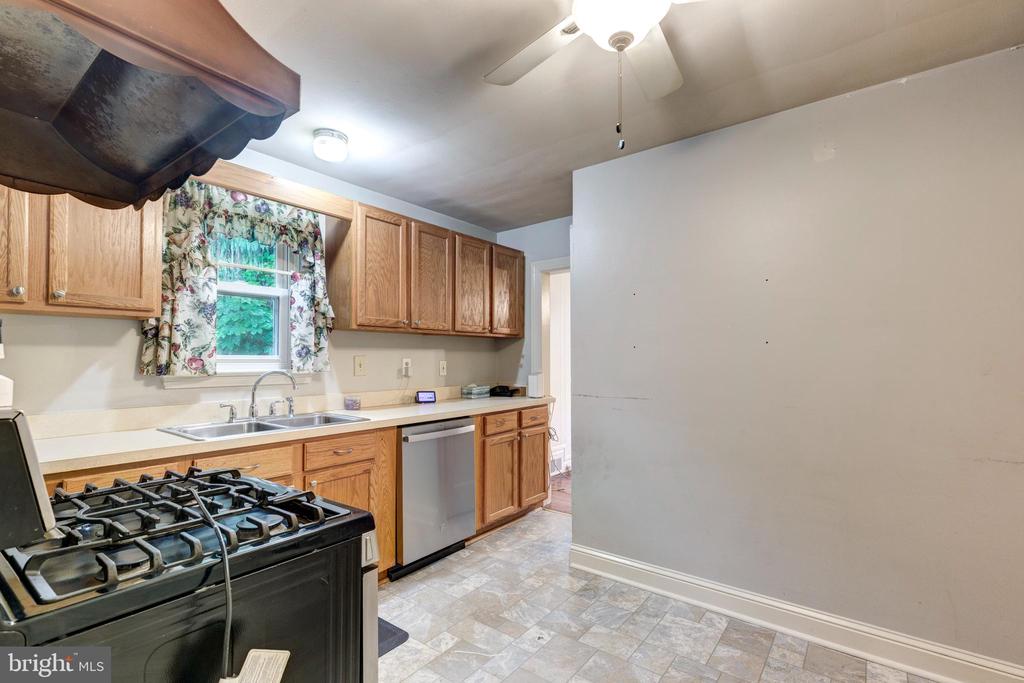 6109 OAKLAND MILLS ROAD