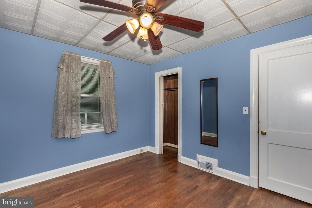 6109 OAKLAND MILLS ROAD