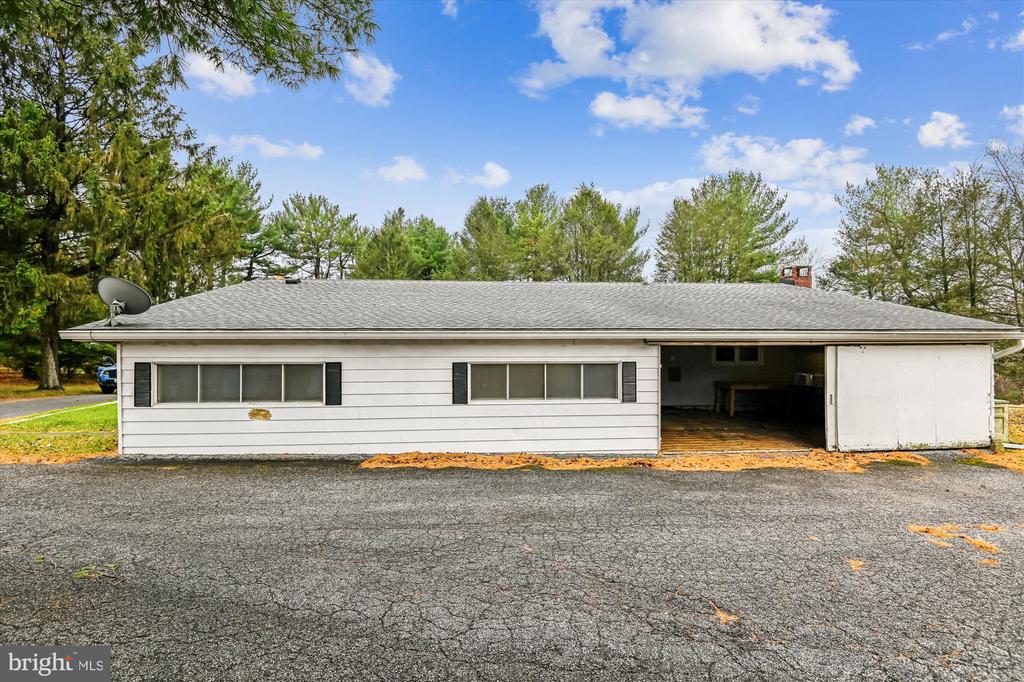 2116 SPENCER LANE