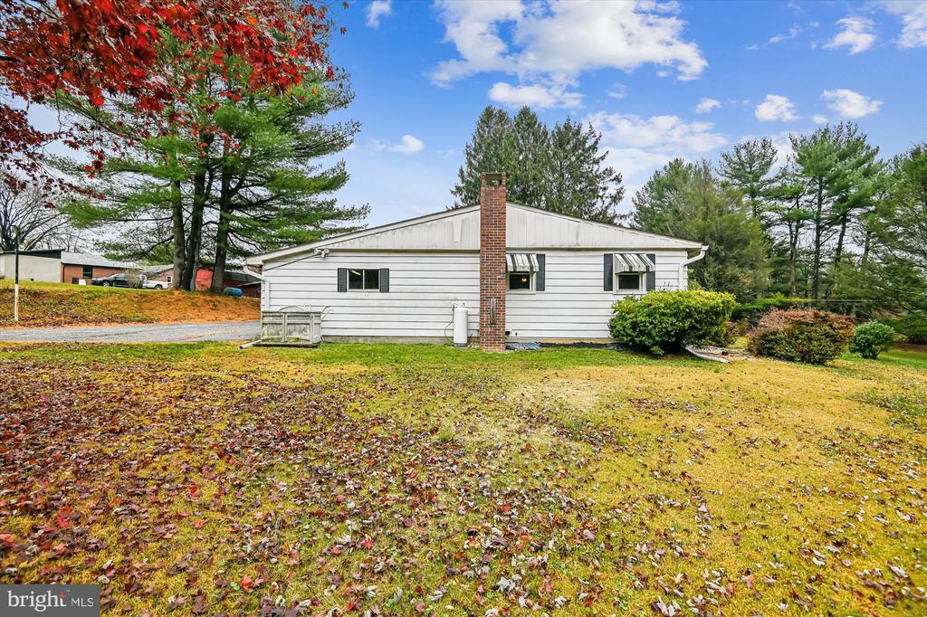 2116 SPENCER LANE