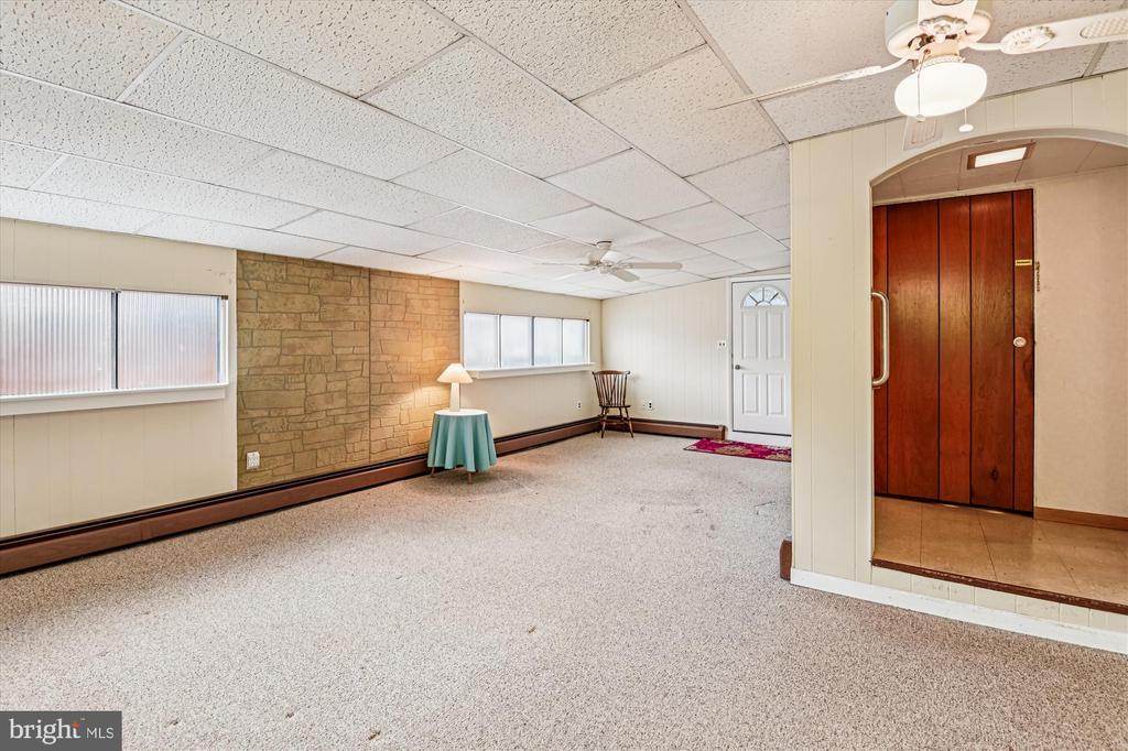 2116 SPENCER LANE