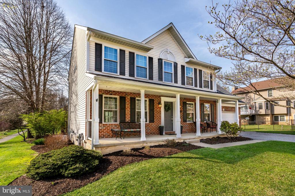 5802 CAVES COURT