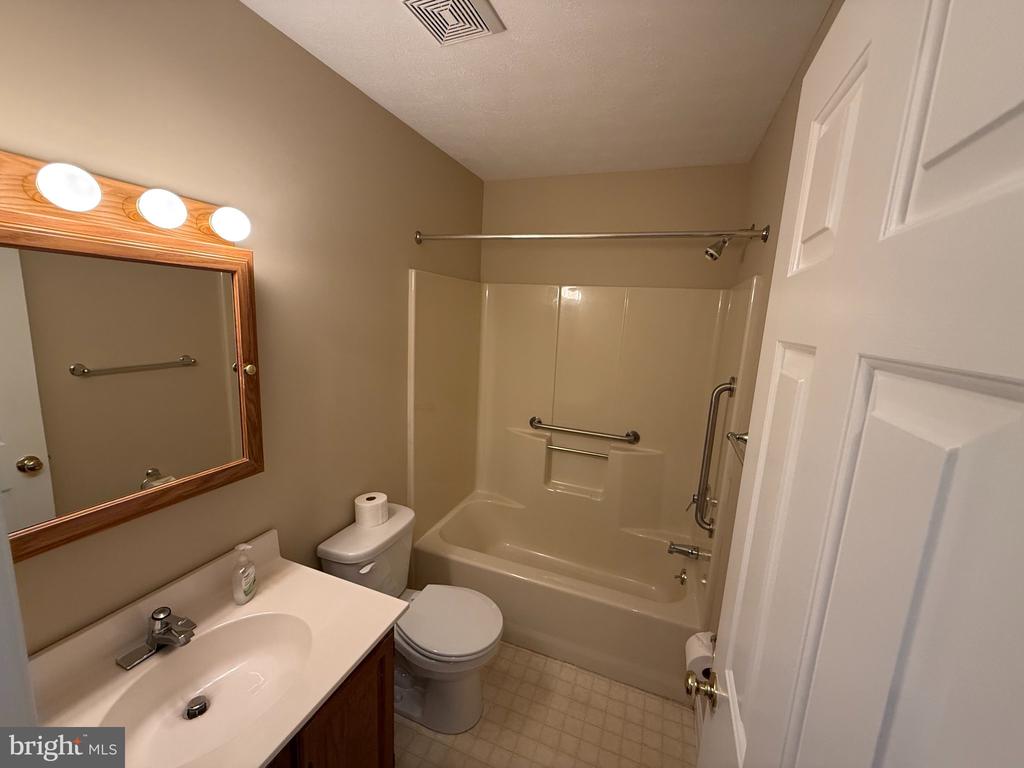 1576 BRIMFIELD CIRCLE