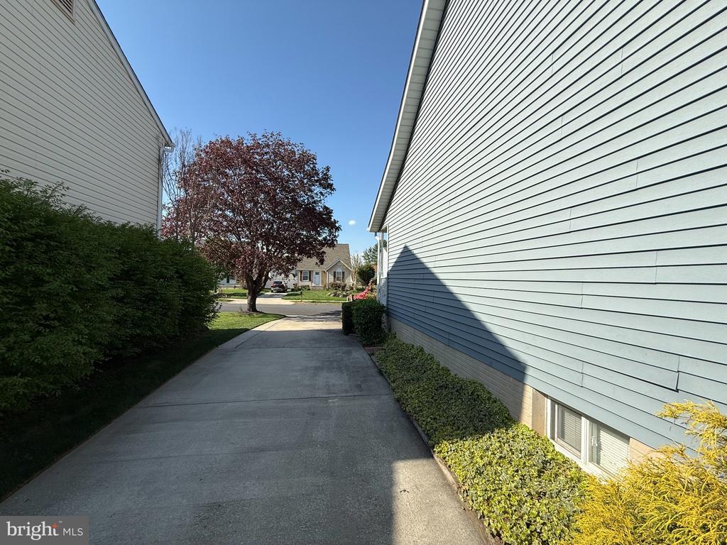 1576 BRIMFIELD CIRCLE