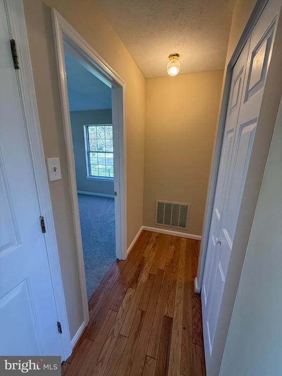 1576 BRIMFIELD CIRCLE