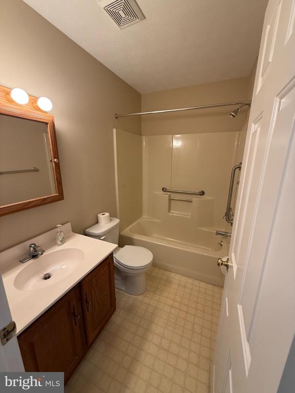 1576 BRIMFIELD CIRCLE