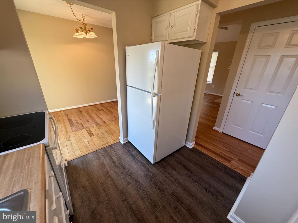 1576 BRIMFIELD CIRCLE