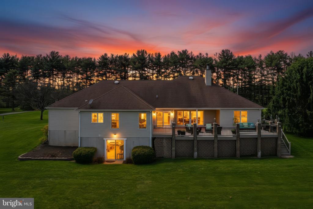 6111 EMERALD LANE