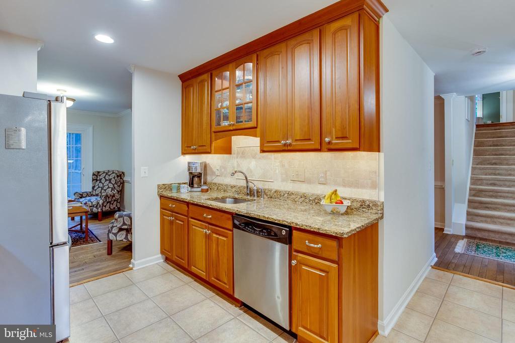 5421 HUCKLEBERRY LANE
