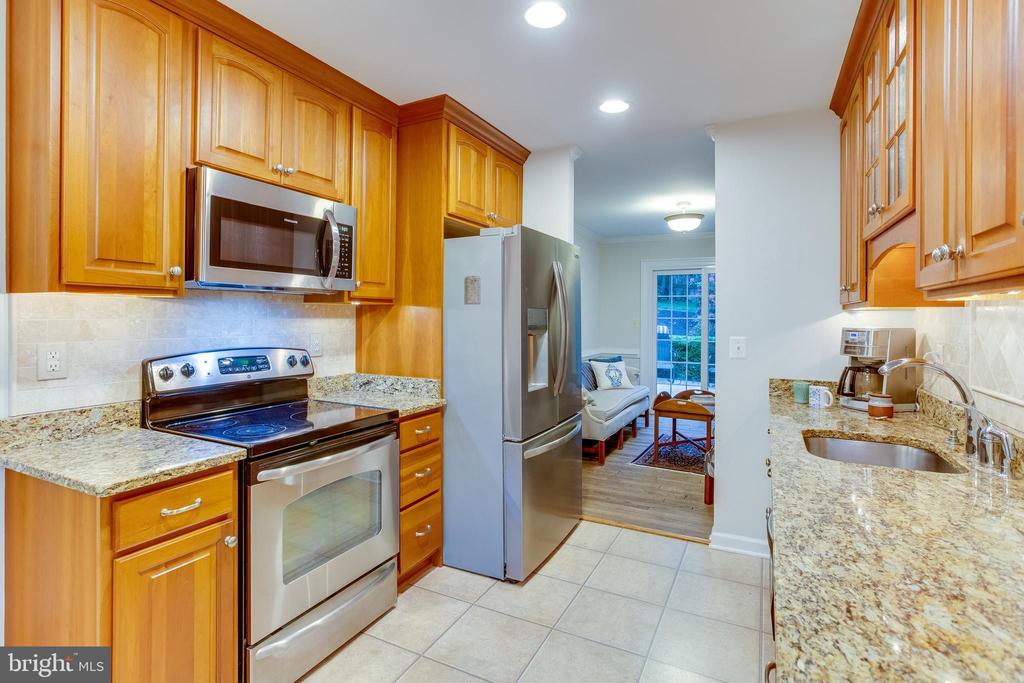 5421 HUCKLEBERRY LANE