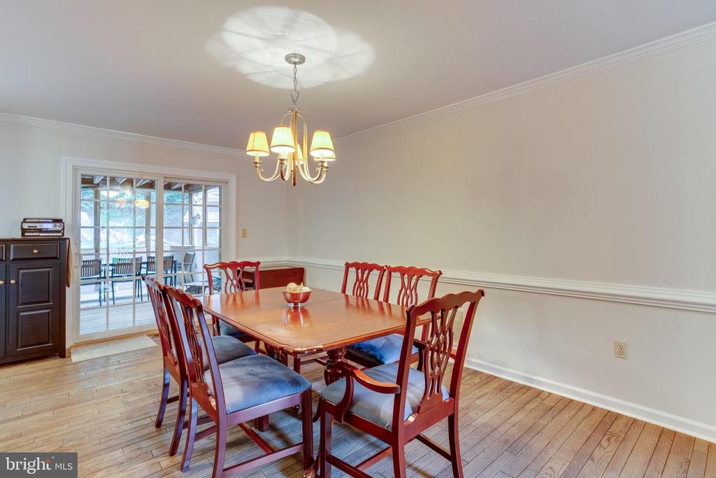 5421 HUCKLEBERRY LANE
