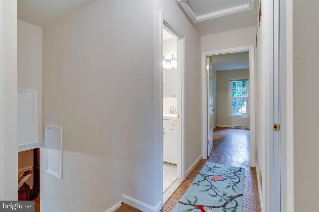 5421 HUCKLEBERRY LANE