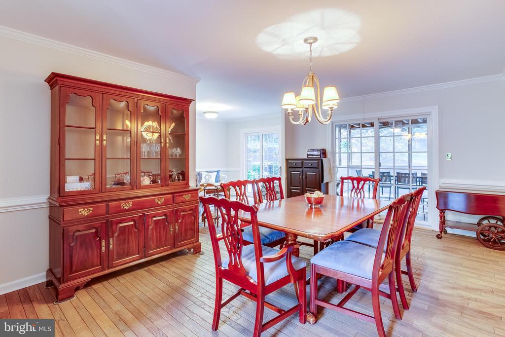 5421 HUCKLEBERRY LANE