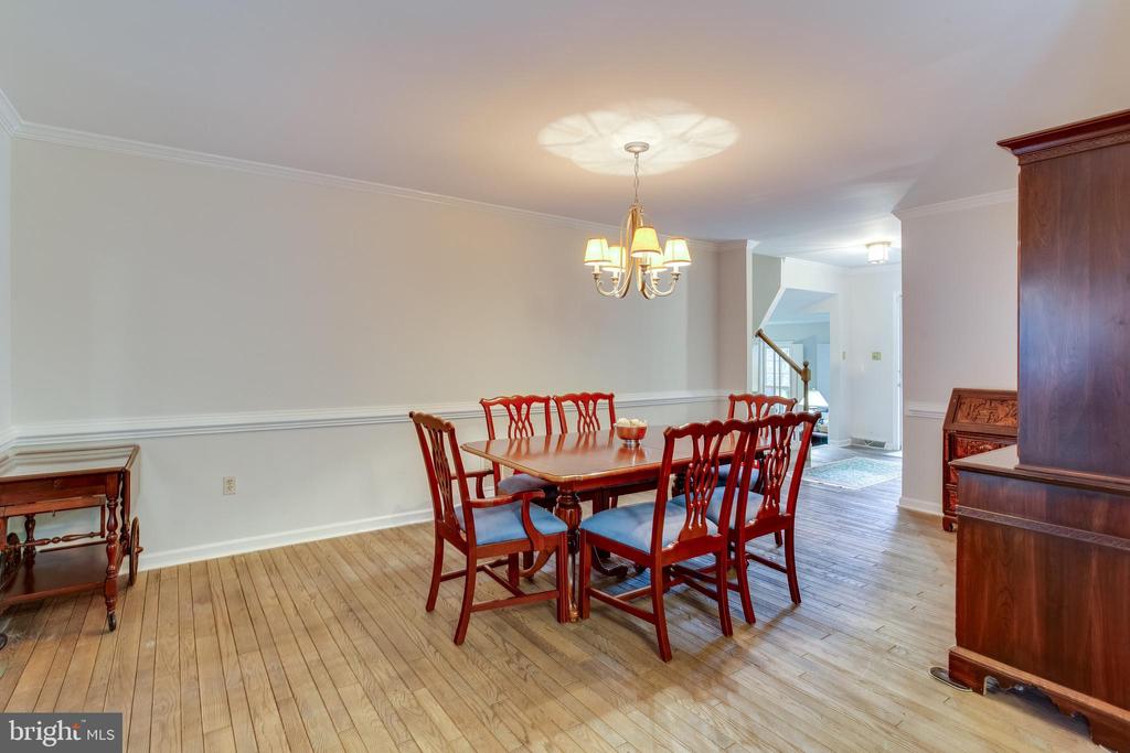 5421 HUCKLEBERRY LANE