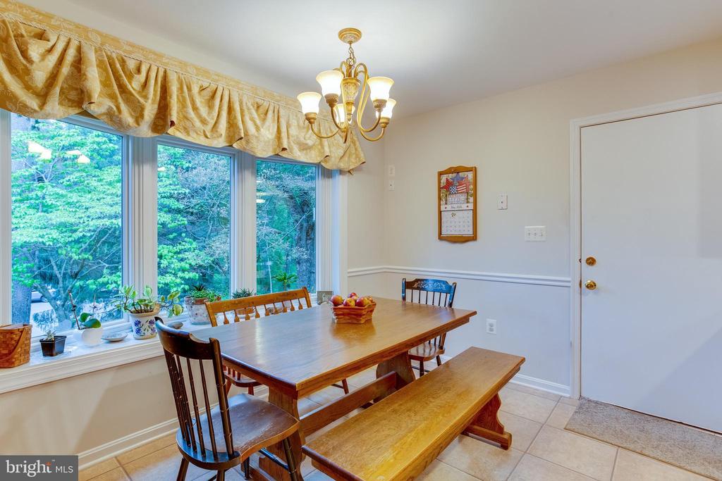 5421 HUCKLEBERRY LANE