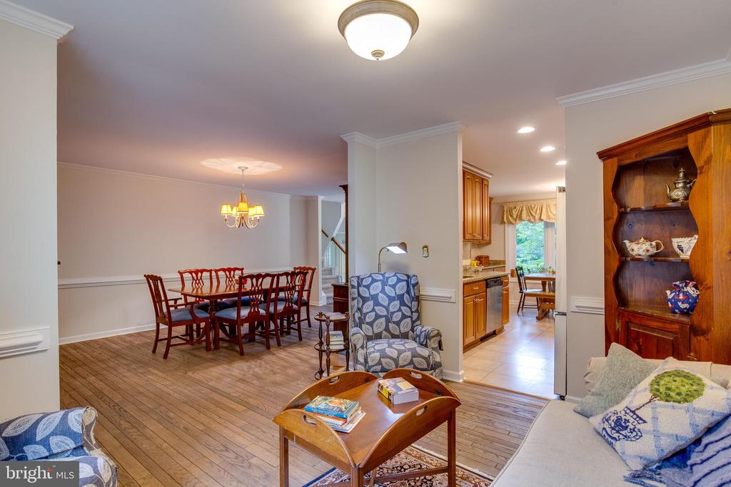 5421 HUCKLEBERRY LANE
