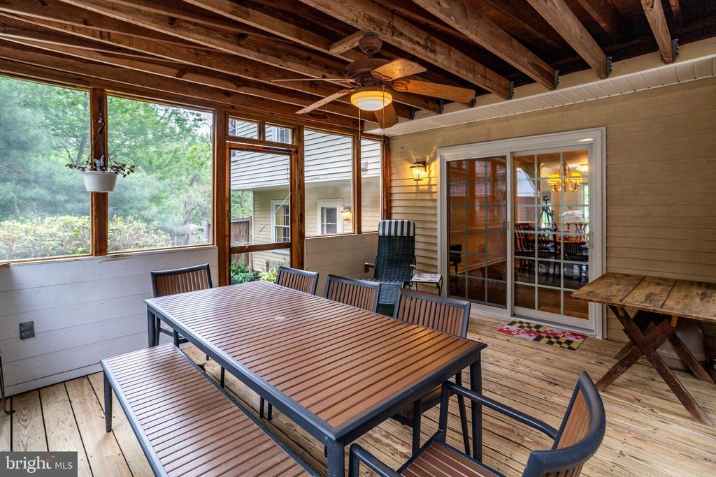 5421 HUCKLEBERRY LANE