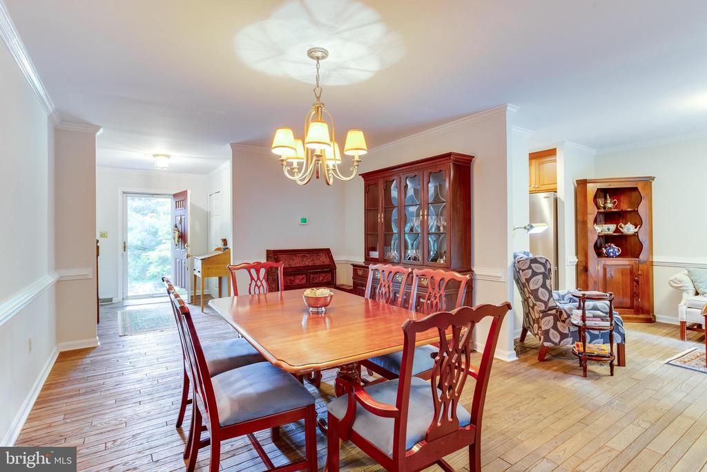 5421 HUCKLEBERRY LANE
