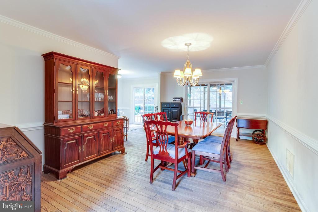 5421 HUCKLEBERRY LANE