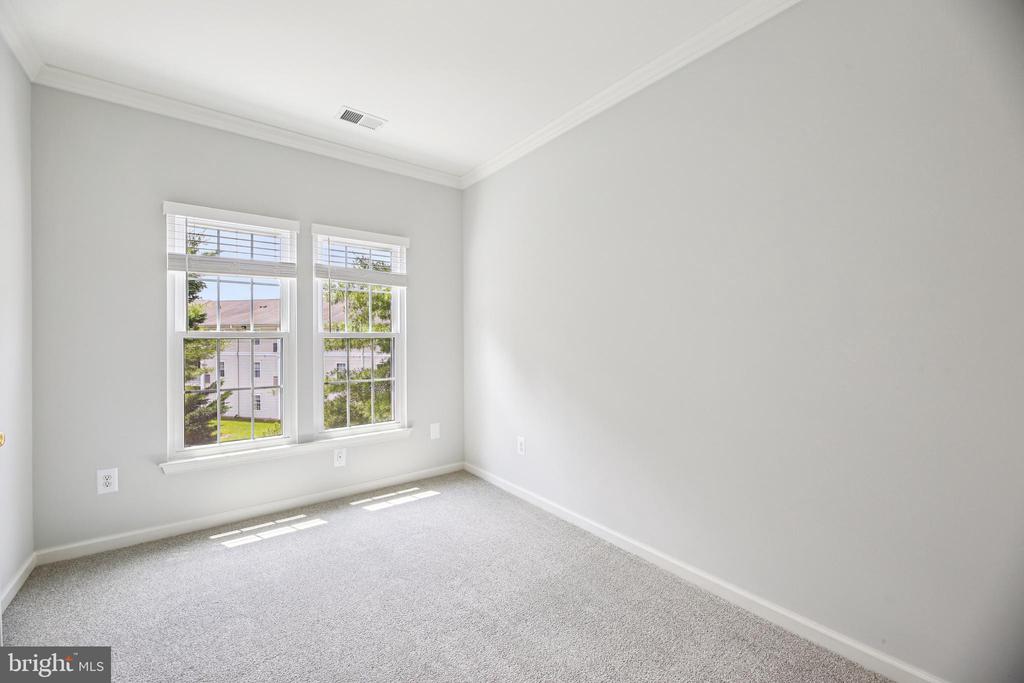 6200 GLEN VALLEY TERRACE Unit: 1G