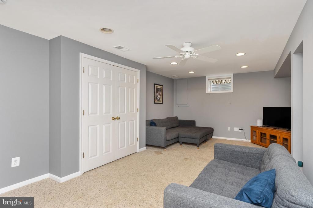 904 GREEN FAWN COURT