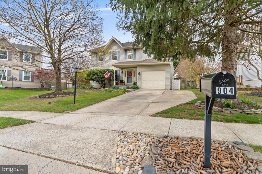 904 GREEN FAWN COURT