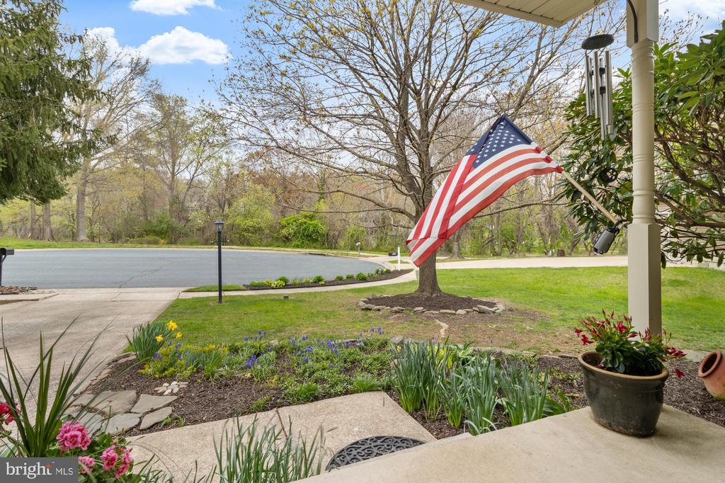 904 GREEN FAWN COURT