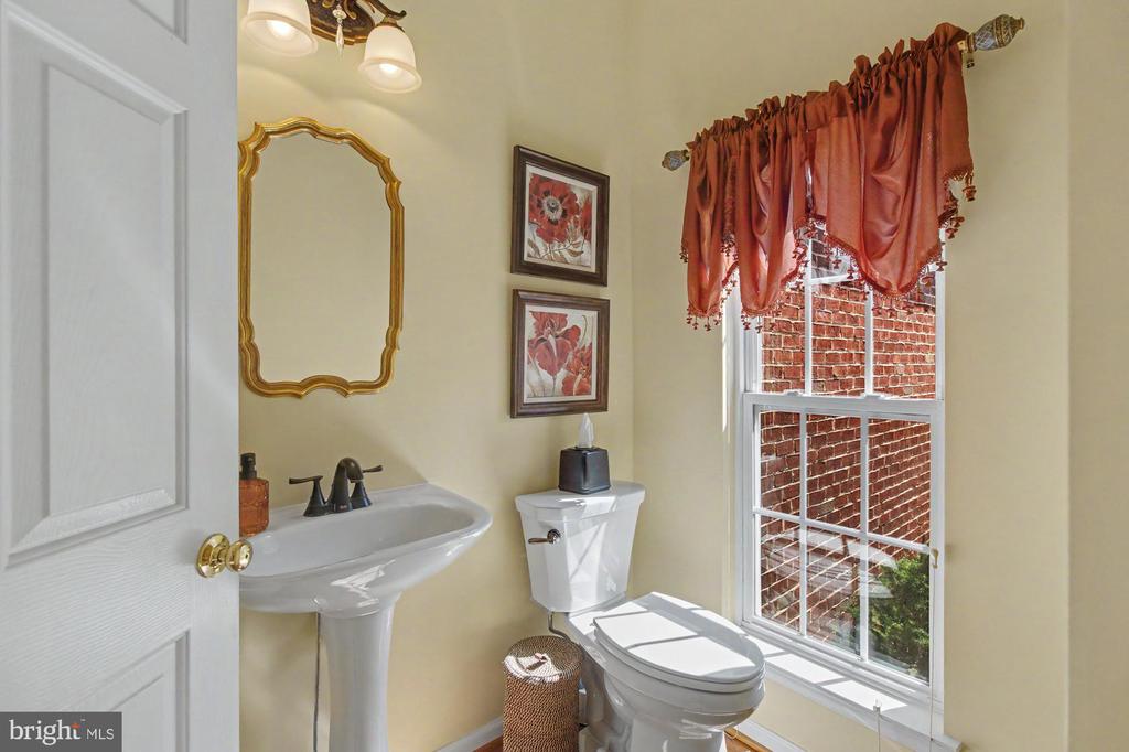 306 LOGANWOOD COURT